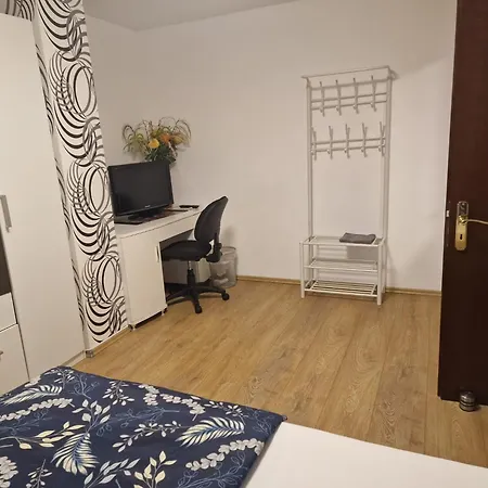 Проживание в семье A Special In A Private German Style *